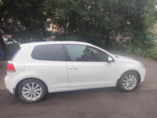 2012 Volkswagen Golf VI, белый, 700000 рублей, вид 3