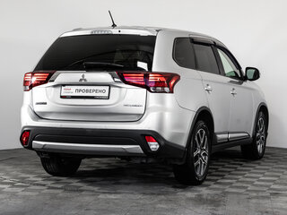 2016 Mitsubishi Outlander III Рестайлинг 2, серебристый, 1699000 рублей, вид 5