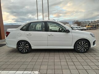 2026 Lada (ВАЗ) Granta Sport I Рестайлинг, белый, 1521000 рублей, вид 4