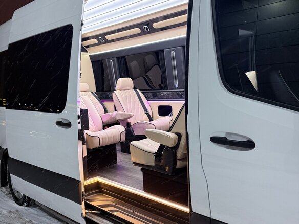 2020 Mercedes-Benz Sprinter, белый, 9990000 рублей - вид 4