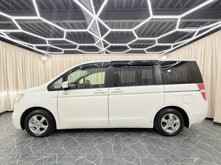2012 Honda Stepwgn IV, белый, 1599999 рублей, вид 3