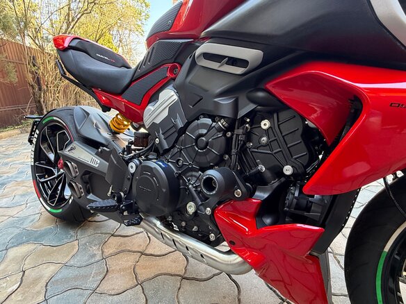 2024 Ducati Diavel V4, красный, 3100000 рублей - вид 5