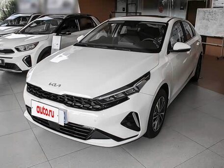 2026 Kia K3 II (China Market) Рестайлинг, белый, 2000000 рублей, вид 1