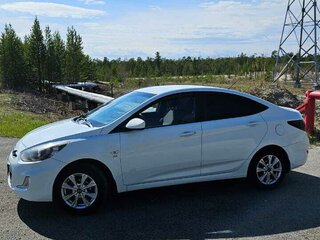 2012 Hyundai Solaris I, белый, 800000 рублей, вид 4
