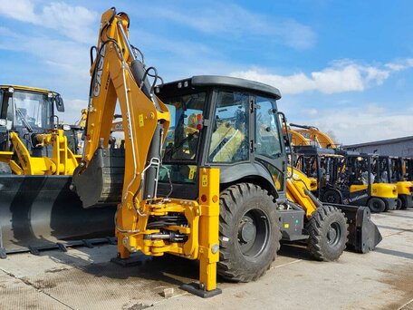 2025 Case CE 570SV, оранжевый, 11000000 рублей, вид 4