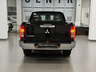2026 Mitsubishi L200 VI, чёрный, 5390000 рублей, вид 4