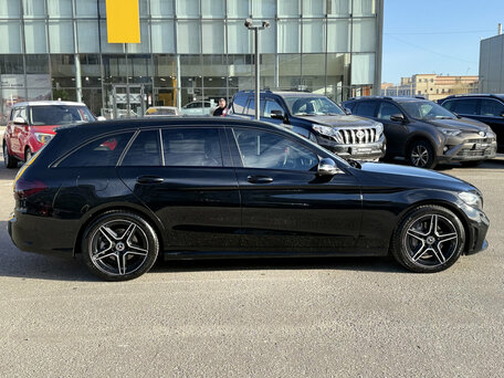 2019 Mercedes-Benz C-Класс 200 d IV (W205) Рестайлинг, чёрный, 2400000 рублей, вид 4