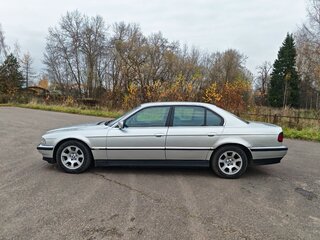 1998 BMW 7 серии 735i III (E38), серебристый, 530000 рублей, вид 4