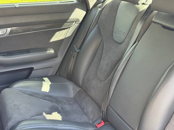 2010 Audi RS 6 II (C6), серый, 3650000 рублей - вид 20