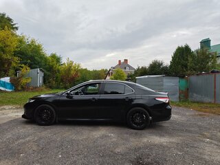 2019 Toyota Camry VIII (XV70), чёрный, 2220000 рублей, вид 3