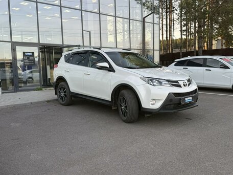 2013 Toyota RAV4 IV (XA40), белый, 1639000 рублей, вид 3