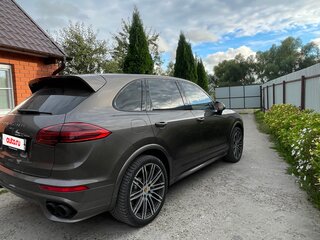 2016 Porsche Cayenne S II Рестайлинг (958), коричневый, 6200000 рублей, вид 4