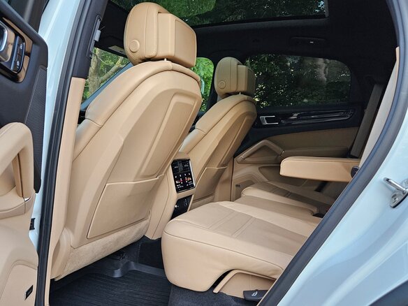 2022 Porsche Cayenne S Coupé III, белый, 11200000 рублей - вид 29