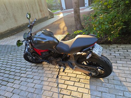 2017 Ducati Monster 821, красный, 600000 рублей, вид 4