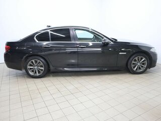 2013 BMW 5 серии 520i VI (F10/F11/F07) Рестайлинг, чёрный, 999999 рублей, вид 3