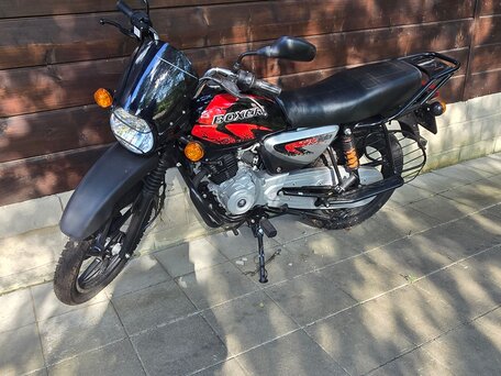 2025 Bajaj Boxer BM 150X, чёрный, 149000 рублей, вид 1