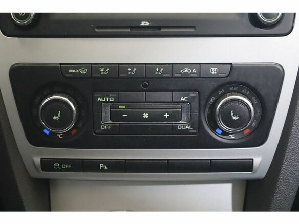 2011 Skoda Octavia Scout II (A5) Рестайлинг, серый, 1057400 рублей - вид 10