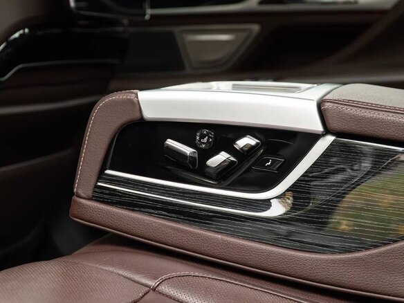 2020 BMW 7 серии Long 730Ld xDrive VI (G11/G12) Рестайлинг, чёрный, 5550000 рублей - вид 33