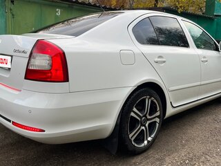 2012 Skoda Octavia II (A5) Рестайлинг, белый, 1500000 рублей, вид 2