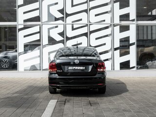 2017 Volkswagen Polo V Рестайлинг, чёрный, 1125000 рублей, вид 4