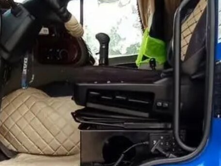1998 DAF 95XF, синий, 1300000 рублей, вид 4