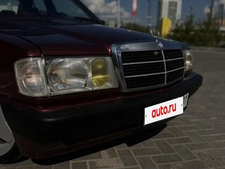 1992 Mercedes-Benz 190 (W201), красный, 750000 рублей, вид 5