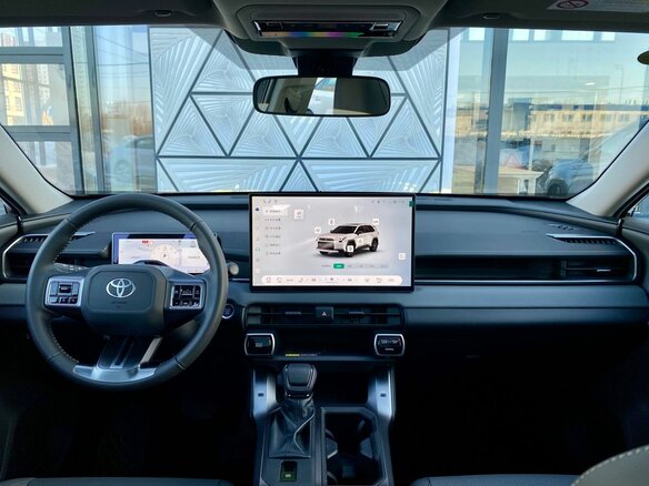 2026 Toyota RAV4 VI (XA60), чёрный, 4750000 рублей - вид 14