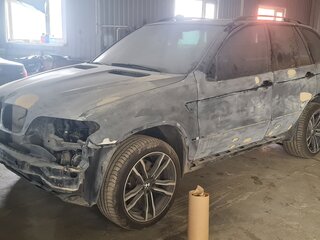 2005 BMW X5 4.4i I (E53) Рестайлинг, чёрный, 1300000 рублей, вид 3