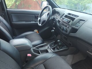 2012 Toyota Hilux VII Рестайлинг, серебристый, 1750000 рублей, вид 5