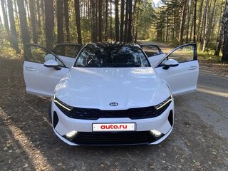 2021 Kia K5 III, белый, 2600000 рублей, вид 4