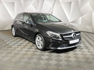 2017 Mercedes-Benz A-Класс 180 III (W176) Рестайлинг, чёрный, 1579000 рублей, вид 3