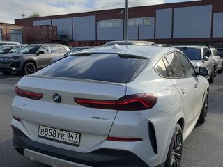 2021 BMW X6 40i III (G06), белый, 6950000 рублей, вид 2