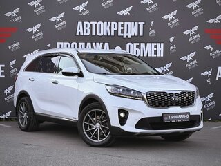 2018 Kia Sorento III Prime Рестайлинг, белый, 2490000 рублей, вид 1