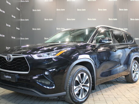 Toyota Highlander IV (XU70)