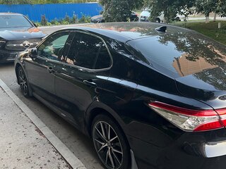 2022 Toyota Camry US Market VIII (XV70) Рестайлинг, чёрный, 3100000 рублей, вид 4