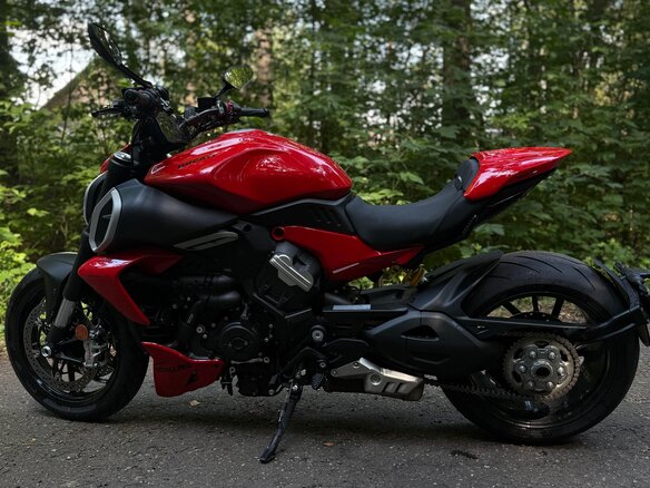 2023 Ducati Diavel V4, красный, 2370000 рублей - вид 5