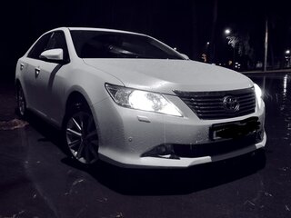 2012 Toyota Camry VII (XV50), белый, 1650000 рублей, вид 1