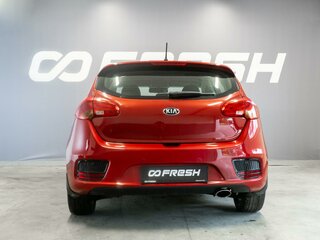 2016 Kia Ceed II Рестайлинг, красный, 990000 рублей, вид 4