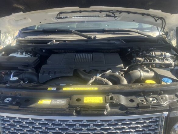 2011 Land Rover Range Rover III Рестайлинг 2, белый, 2000000 рублей - вид 7