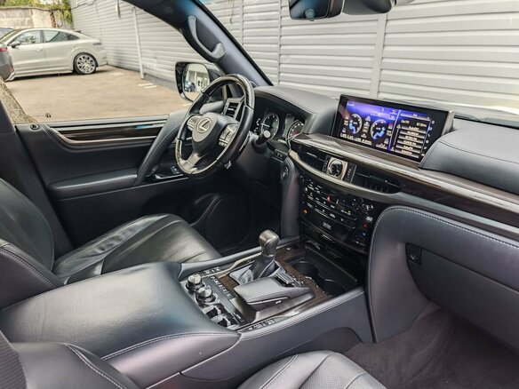 2019 Lexus LX 450d III Рестайлинг 2, серый, 7974000 рублей - вид 23