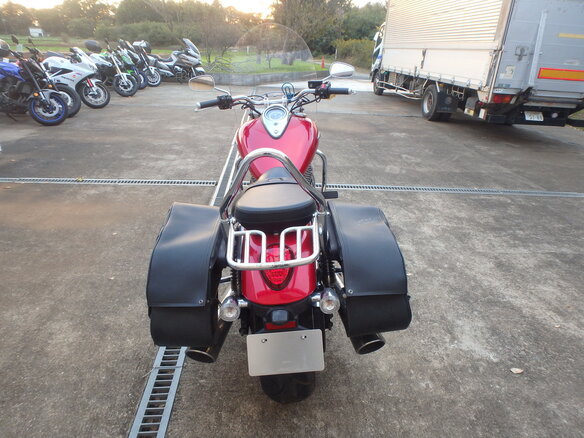 2010 Triumph Thunderbird 1600, красный, 900000 рублей - вид 3