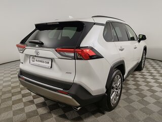 2025 Toyota RAV4 V (XA50), белый, 5990000 рублей, вид 5