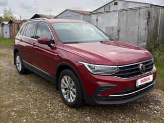 2020 Volkswagen Tiguan II Рестайлинг, красный, 2850000 рублей, вид 3