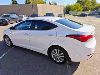 2014 Hyundai Elantra V (MD), белый, 1300000 рублей, вид 5