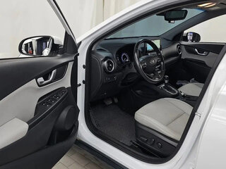 2022 Hyundai Kona I Рестайлинг, белый, 1710000 рублей, вид 5