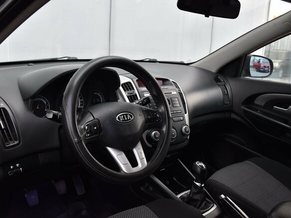 2011 Kia Ceed I Рестайлинг, серебристый - вид 12