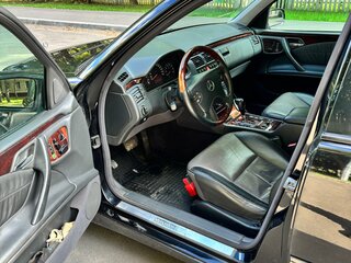 2000 Mercedes-Benz E-Класс 430 II (W210, S210) Рестайлинг, чёрный, 950000 рублей, вид 5