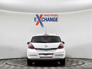 2011 Opel Astra H Рестайлинг, белый, 269000 рублей, вид 5