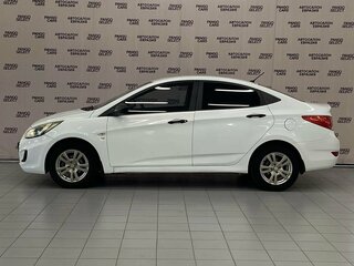 2012 Hyundai Solaris I, белый, 570000 рублей, вид 5