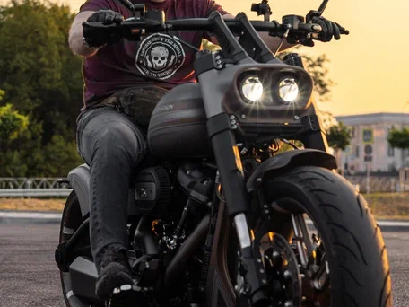 2018 Harley-Davidson Fat Bob, серый, 2750000 рублей, вид 3